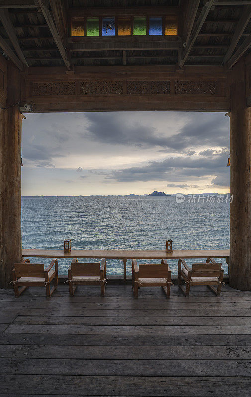 在泰国普吉岛和甲米之间的安达曼海上的岛，Koh Yao Yai的夜景。